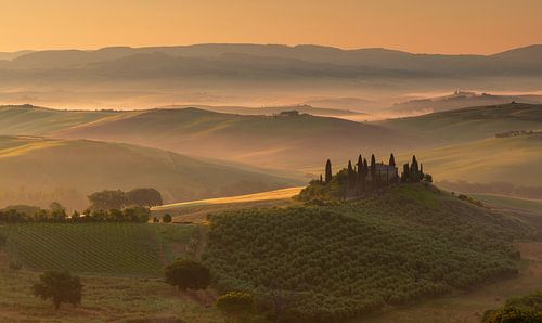 Zonsopkomst bij Podere Belvedera in Val d'Orcia, Italië