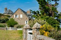 Island architecture of the Îles Chausey