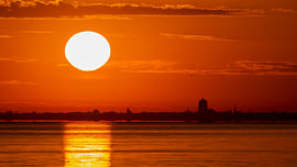 Ein goldener Morgen in Zeeland von Peter Bartelings