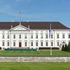 Schloss Bellevue, Amtssitz des deutschen Bundespräsidenten, Regierungsviertel, Berlin, Deutschland von Torsten Krüger