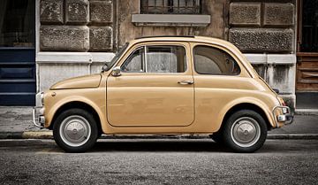 Fiat 500 - classic car by Andreas Kilian