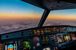 Maanopkomst in de cockpit van Denis Feiner