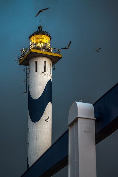 Lange Nelle in Ostend by Rik Verslype