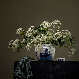 Holländisches Stilleben mit Blumen. 2 von Alie Ekkelenkamp