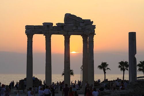 Apollo - Tempel bei Sonnenuntergang.