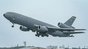Start U.S. Air Force McDonnell Douglas KC-10 Extender.