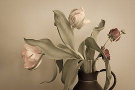 Tulips, a romantic, slightly classic scene, in soft colours by Ria Bense