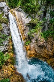 Vue de la chute d'eau de Tschaukofall en Autriche sur Andreas Völkel