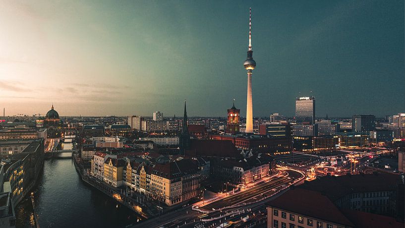 Berlin by Hello Pompoyo