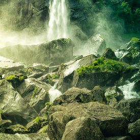 Foroglio Wasserfall in den Felsen von Nicc Koch