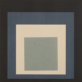 Josef Albers - Hommage an das Quadrat, beige, grau, schwarz, High Resolution von Vivanne