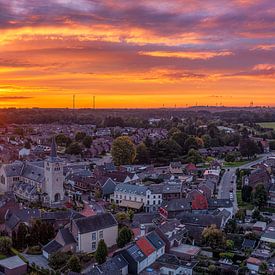 Drone panorama van de zonsopkomst in Simpelveld  Zuid-Limburg van John Kreukniet