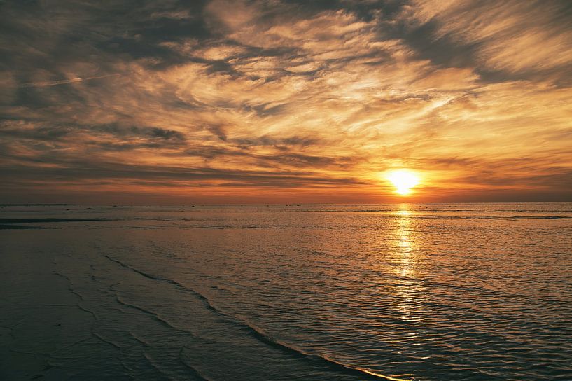 Sunset on the beach at Zingst, romantic by Martin Köbsch