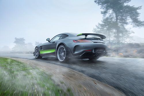 Mercedes-AMG GTR PRO