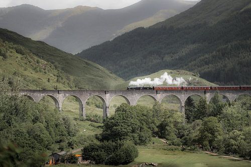 Steam train over Glenfinnan viaduct in Scotland (Harry Potter) II