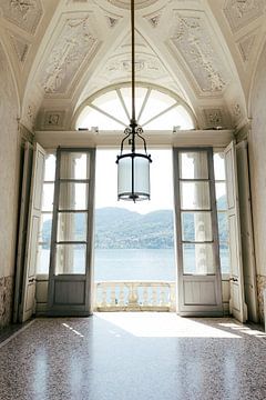 Uitzicht vanuit het raam op het Lago Maggiore van swc07