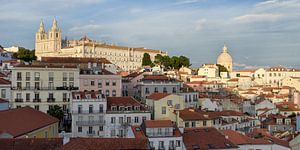 Een panoramisch uitzicht over de Alfama - Prachtig Lissabon