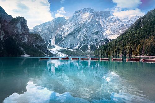 Boten in het meer van Braies, Dolomieten