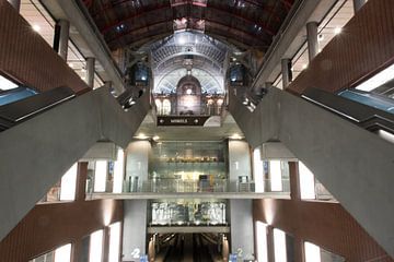 Trappenhal Antwerpen Centraal van Sophie Wils