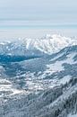 Kleinwalsertal en Ritzler in de winter met uitzicht op de Allgäuer Alpen, Nebelhorn van Leo Schindzielorz thumbnail