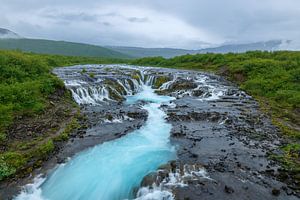 Der Brúarárfoss oder Brúarfoss Wasserfall Island