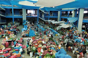 Markt in Peru van Vivian F