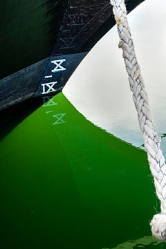 Ship water level indicator | St. Malo / Brittany by Flatfield