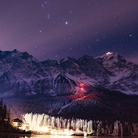 Sternenhimmel über der Zugspitze von Bastis Photos