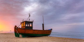 Fishing boat on the beach of Ahlbeck by Daniela Beyer