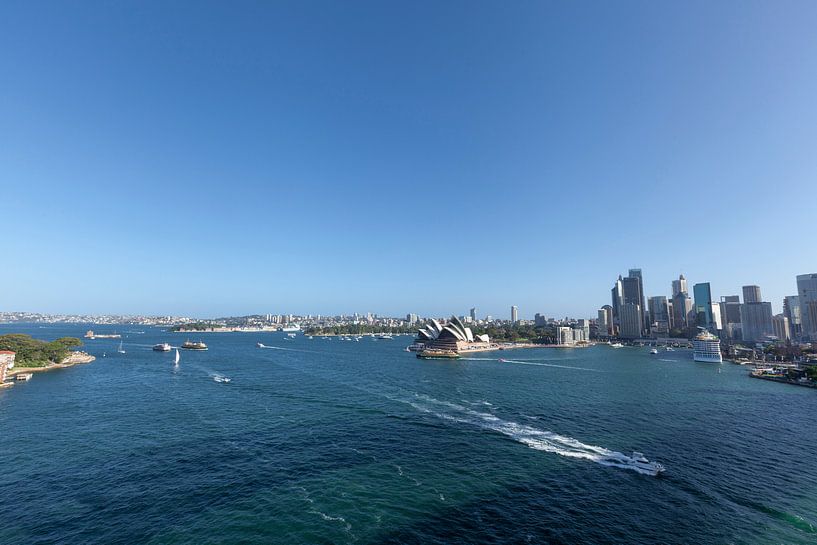 L'horizon de Sydney avec l'Opéra et le quai circulaire. L'un des points de repère les plus reconnais par Tjeerd Kruse