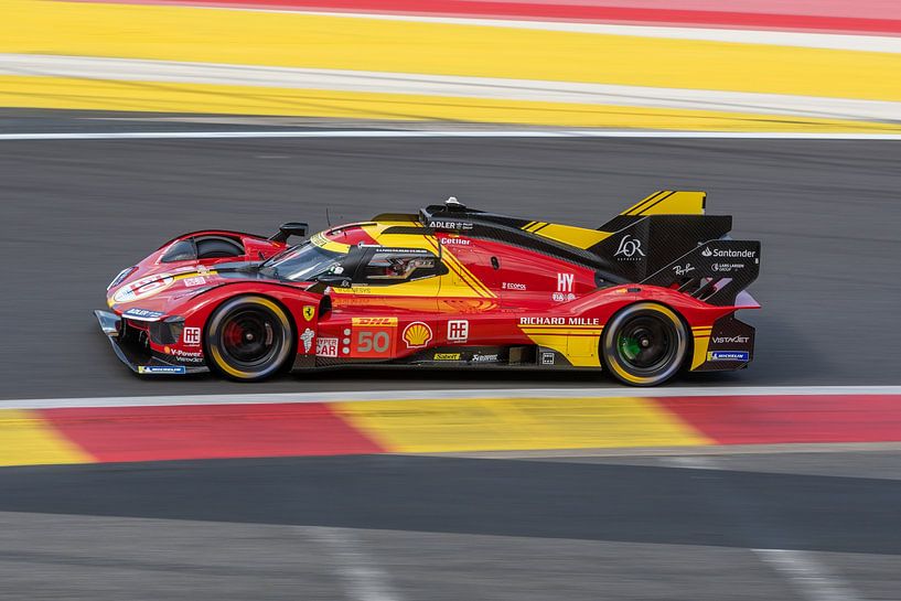 Ferrari-Hypercar während des WEC-Rennens in Spa-Francorchamps von Arthur Bruinen
