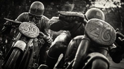 Schwarzweiss-Fotografie: AVUS Berlin / Motorradfahrer.