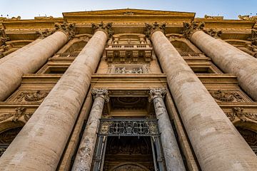 Entree St-Pietersbasiliek, Vaticaanstad, Rome van TPJ Verhoeven Photography