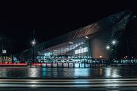 La gare centrale de Rotterdam de nuit