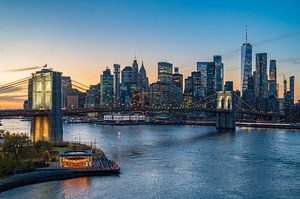 L'horizon de New York au coucher du soleil