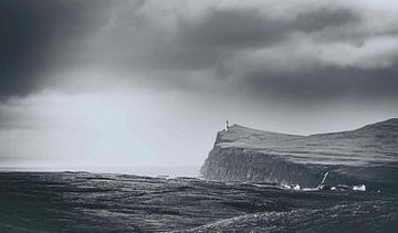 Neist Point - klif in idyllisch Schotland bij de Highlands op het eiland Skye. van Jakob Baranowski - Photography - Video - Photoshop