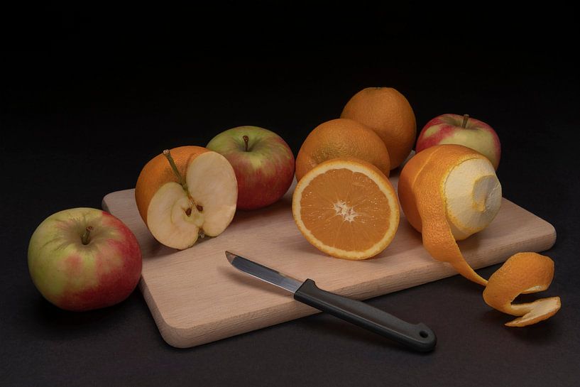 Surrealistisch stilleven van fruit  von Tonko Oosterink