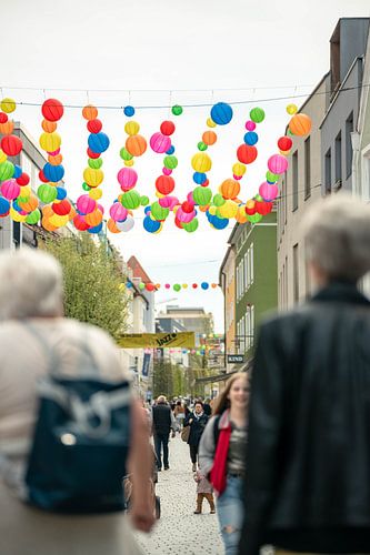 Zomerlantaarns in de voetgangerszone Kempten im Allgäu