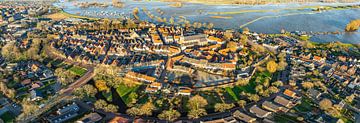 Hattem sur les rives de l'IJssel avec des flots débordants sur Sjoerd van der Wal Photographie