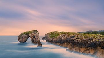 Zonsopkomst bij Castro de Las Gaviotas, Asturië, Spanje van Henk Meijer Photography