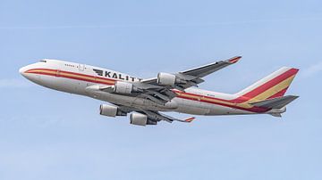 Opgestegen Kalitta Air Boeing 747-400F vrachtvliegtuig. van Jaap van den Berg