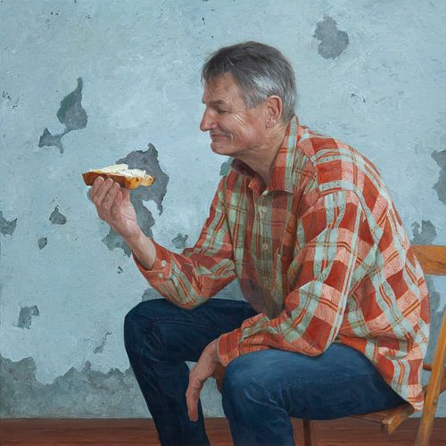 Daddy eats currant bread