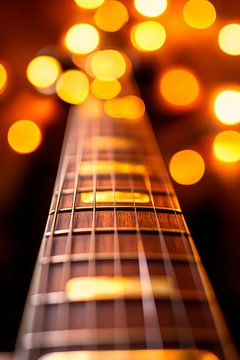 Gitaar in een warm lichtspel van Poster Art Shop
