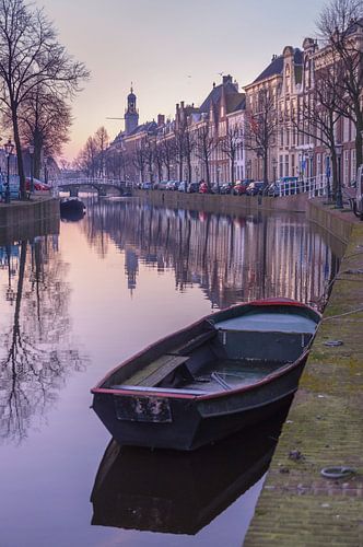 Leiden's Rapenburg in the morning light