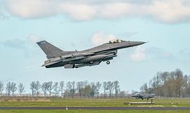 Minnesota Air National Guard F-16CM Fighting Falcon. by Jaap van den Berg