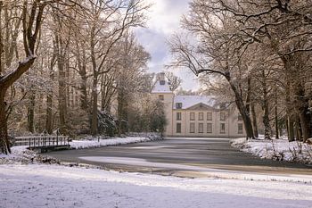 Back of Huys te Warmont in the snow