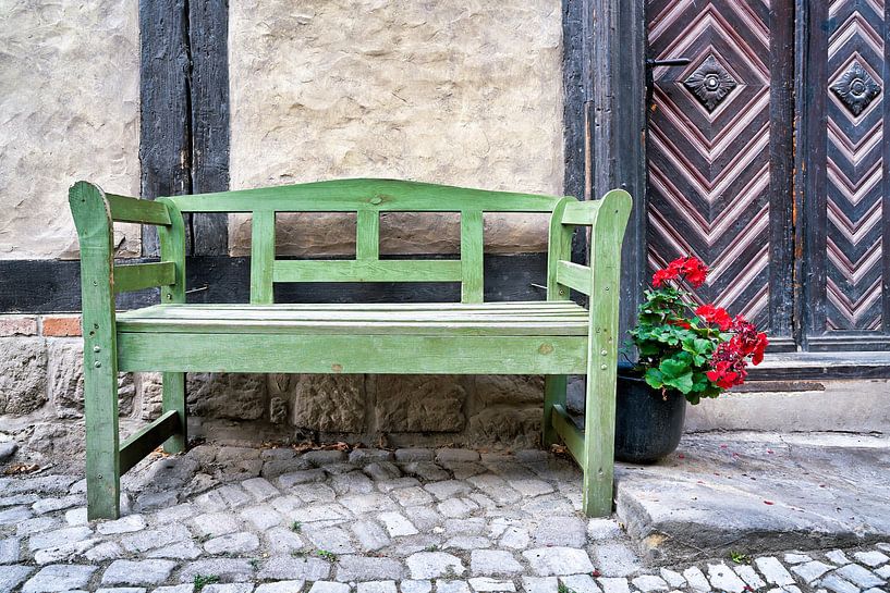 Banc en bois sur un sentier par Heiko Kueverling