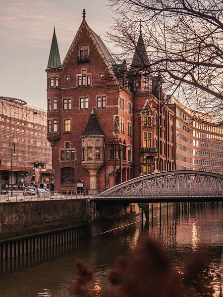 Hamburg by Hello Pompoyo