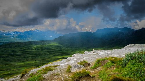 A view of the amazing and idyllic Norwegian landscape. Autumn image of mountains.