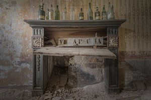 Drink and Fireplace by Perry Wiertz